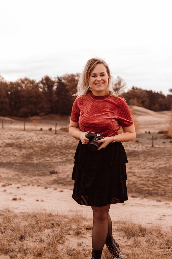 ondernemersshoot fotograaf sevenum horst eendenmeer bergen vrouw met camera